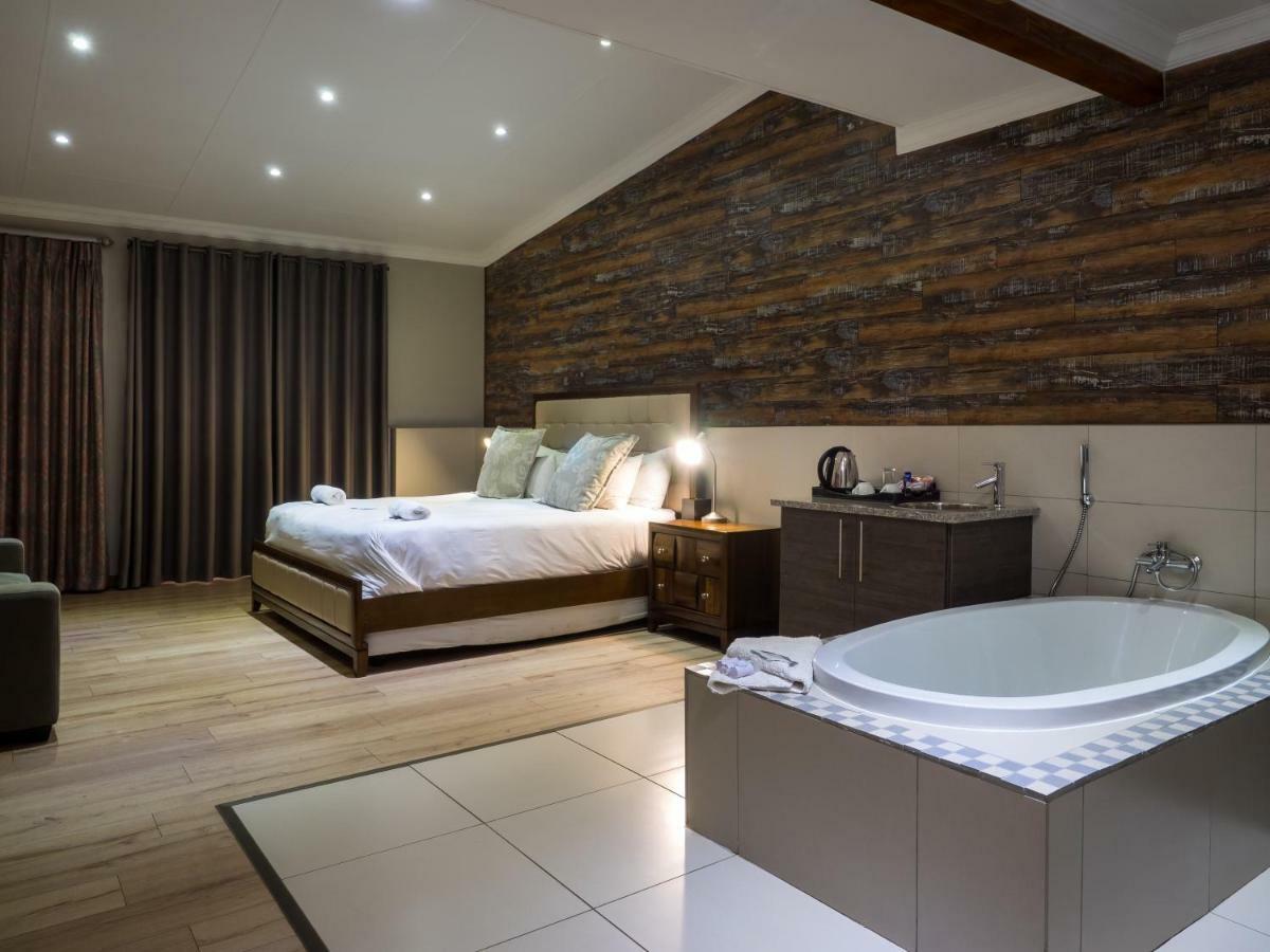 Hotel @ 塞昆达 外观 照片